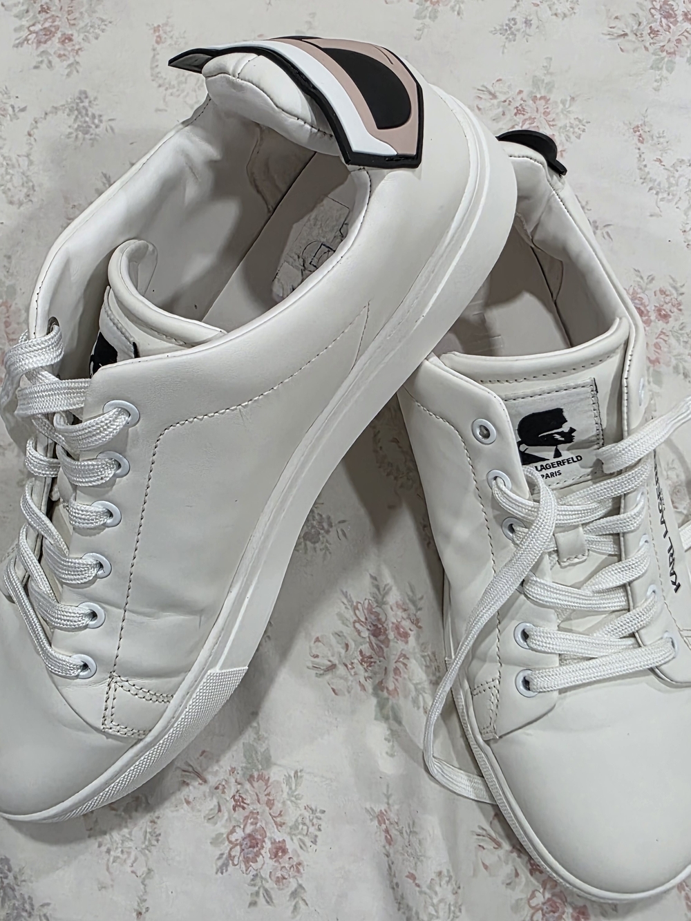 Men's White Low-Top Sneakers with Pink Accent Karl Lagerfeld